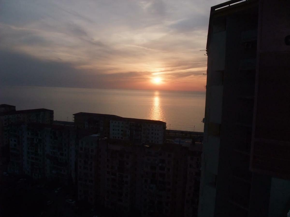 Апартаменты С видом на Черное море Батуми Экстерьер фото
